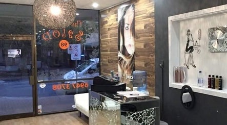 The Salon, bilde 2