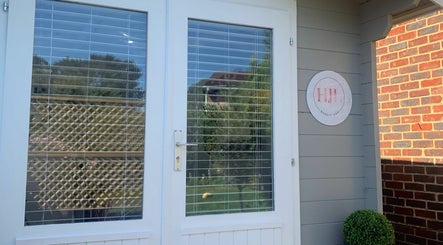 H.J.L Beauty Bar image 3