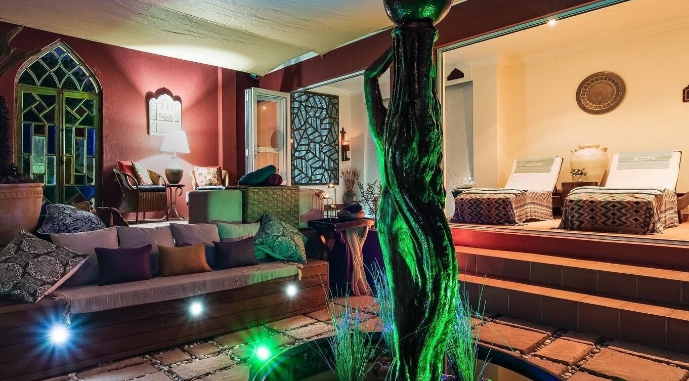 Peaceful seating area at Total Concept Salon & Spa, Gqeberha, Eastern Cape, ZA with soothing decor.