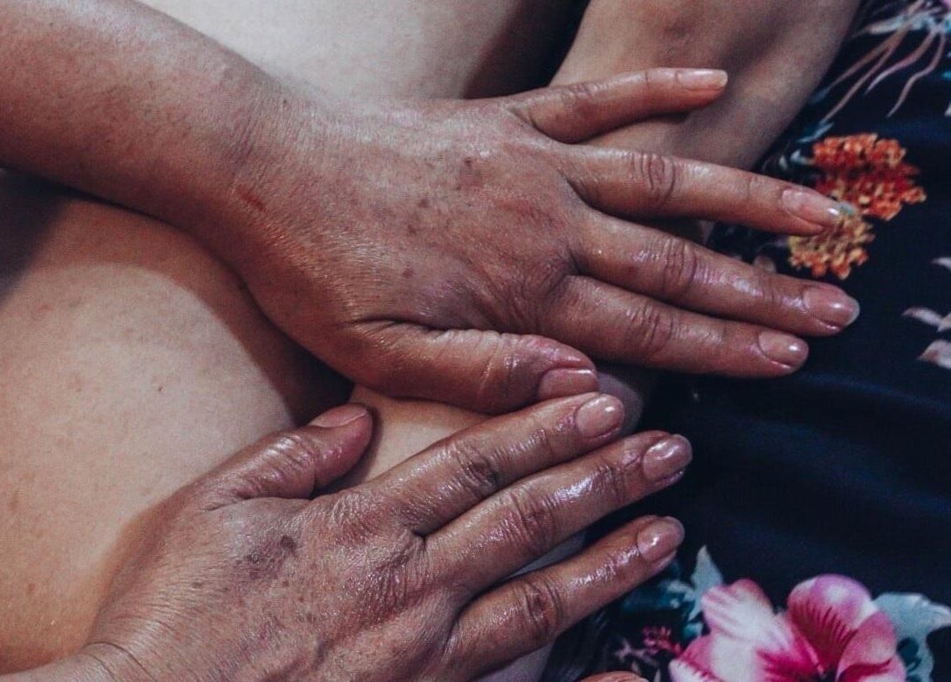 Relaxing massage at Total Concept Salon & Spa in Gqeberha, Eastern Cape, ZA. Calm and therapeutic touch.