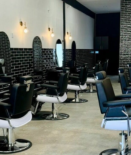 Buzzed Barbers Sherman Oaks – obraz 2