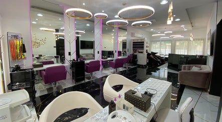 Salon 900 by Cocoona image 2