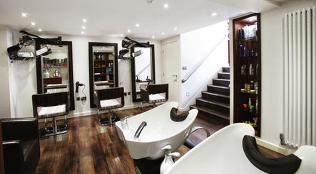 Jeremy Bridgeman Hairdressing Ltd imagem 2