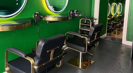 Halo Hair Salon изображение 2