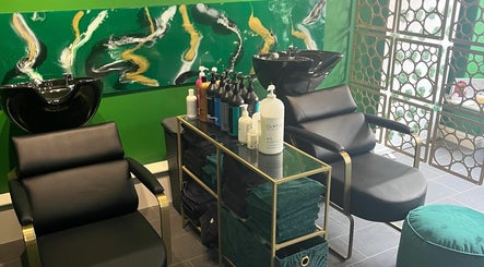 Halo Hair Salon, bild 3