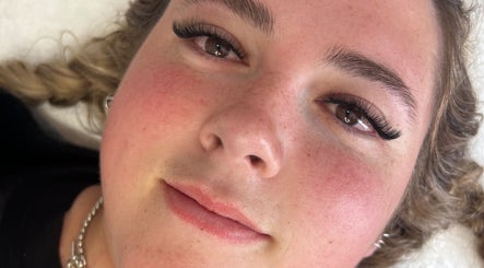 Lashed Up slika 2
