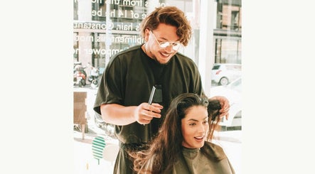 Bravado Hair Salon – obraz 3