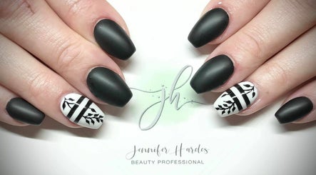 Jennifer Hardes, Beauty Professional image 3