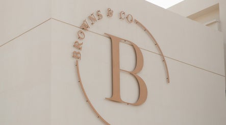 Browns & Co, Abu Dhabi image 2