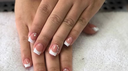 Desiree Beauty Salon llC изображение 3