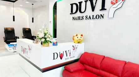 DUVI Nails Salon صورة 3