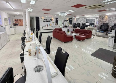 Innenansicht von TomMai Nails&Beauty in Chur, Graubünden, CH mit moderner Gestaltung und luxuriöser Einrichtung.