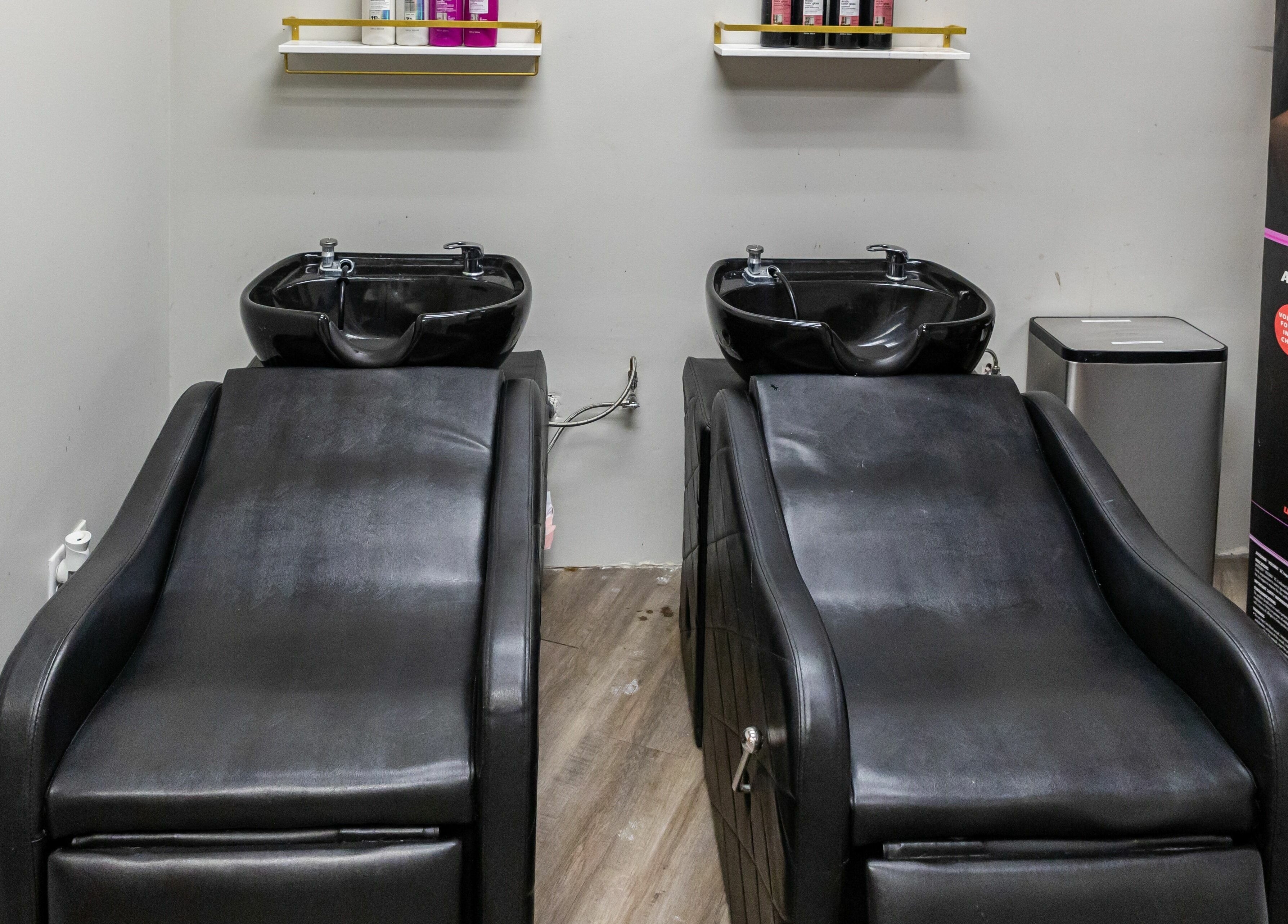 Luxurious twin hair wash stations at So Luxe Salon, Rancho Cucamonga, California, US.
