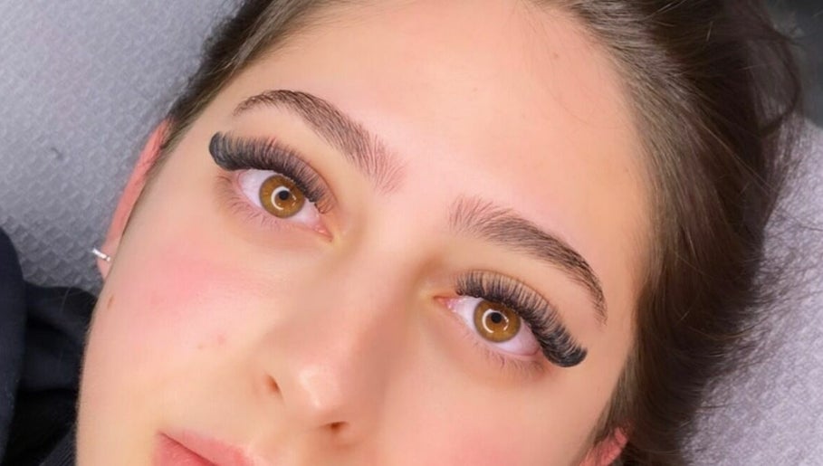 Miss Melbourne Lashes image 1
