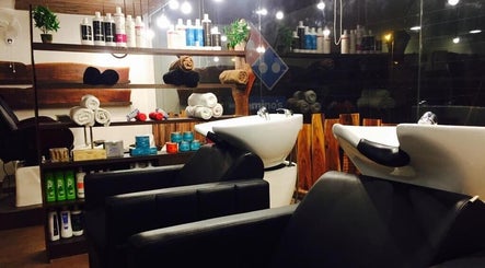 Lavanya Unisex Hair and Beauty Lounge