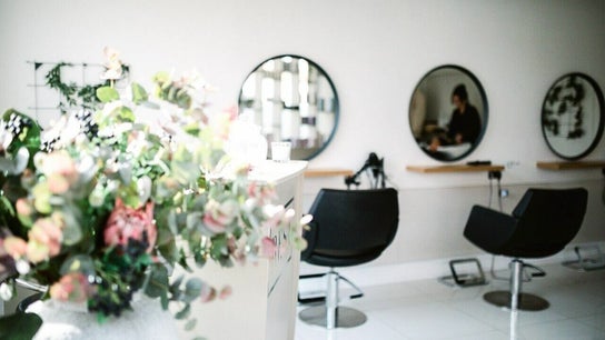 Resa Salon