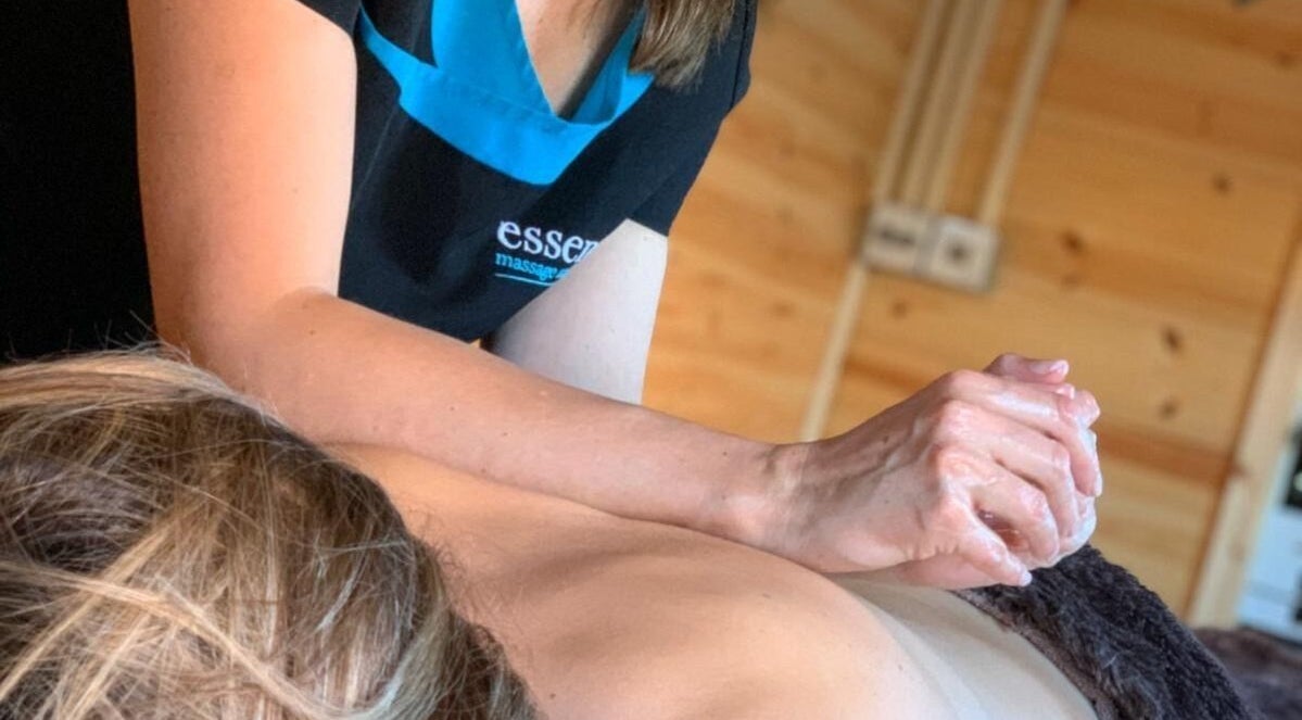 Massage therapist at Essence Mind and Body Leeds, England, GB providing relaxing treatment.