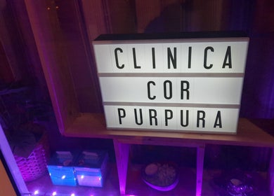 Placa iluminada da clínica Cor Purpura em São João de Ovar, Aveiro, PT.