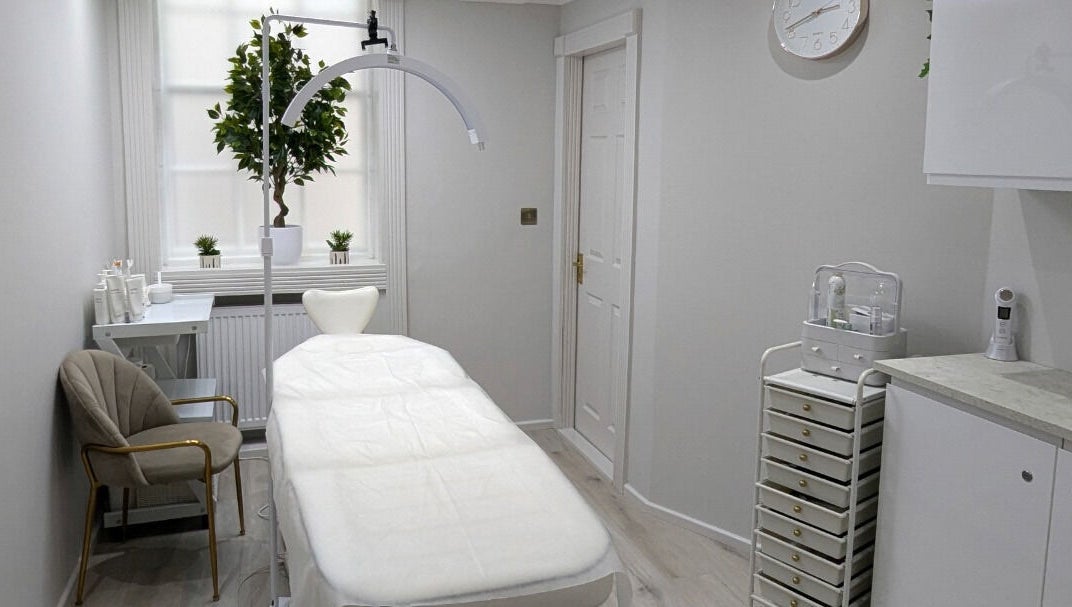 A tranquil treatment room at Oxygen Beauty London, London, England, GB, featuring a bright, minimalist design.