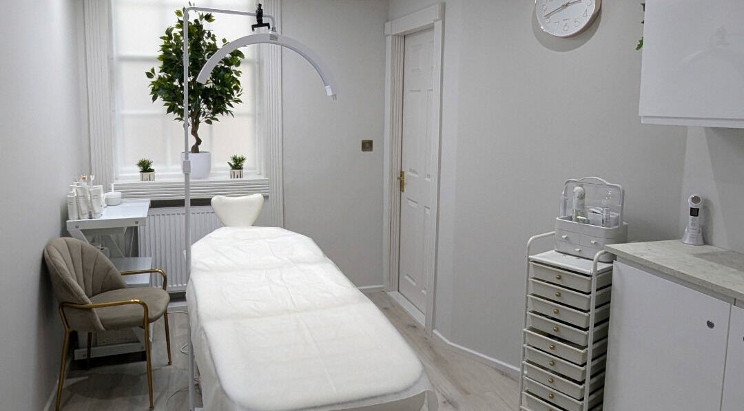 A tranquil treatment room at Oxygen Beauty London, London, England, GB, featuring a bright, minimalist design.