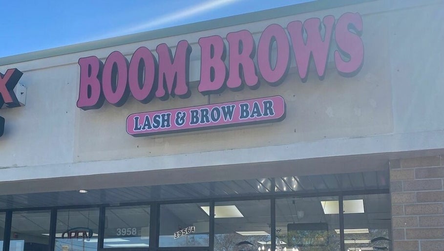 Boom Brows Lash Bar image 1