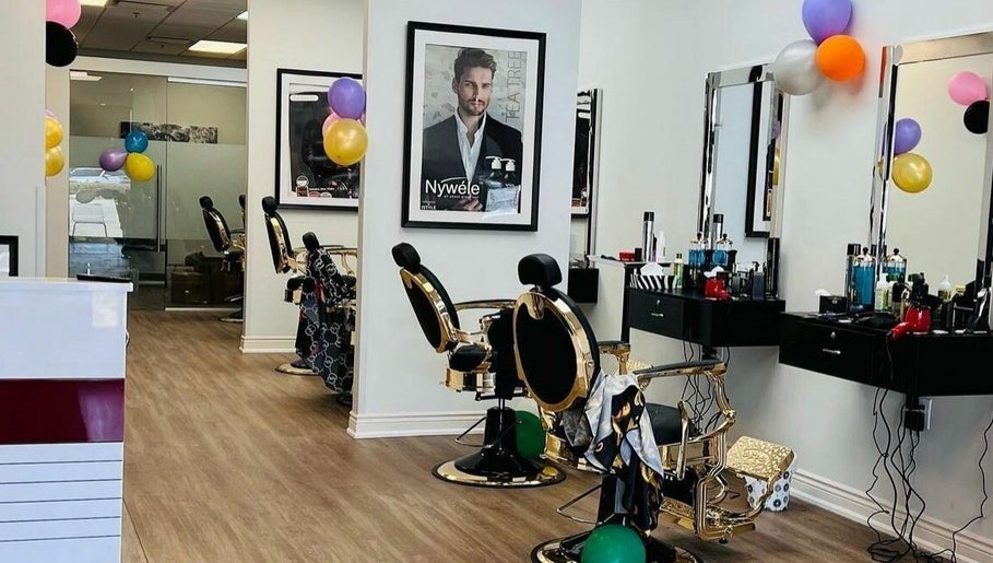 Gill Hair Salon, 245 Queen Street East, Brampton Bild 1