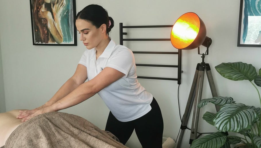 Thrive Remedial Massage by Emma Rose 1paveikslėlis