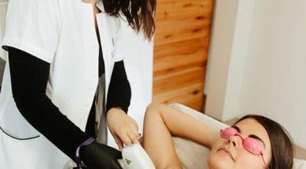 A relaxing laser treatment at Simply BeYoutiful in Cape Town, Western Cape, ZA, enhancing skin wellness.