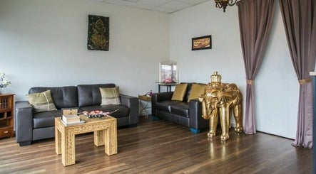 Longlife Thai Massage image 3