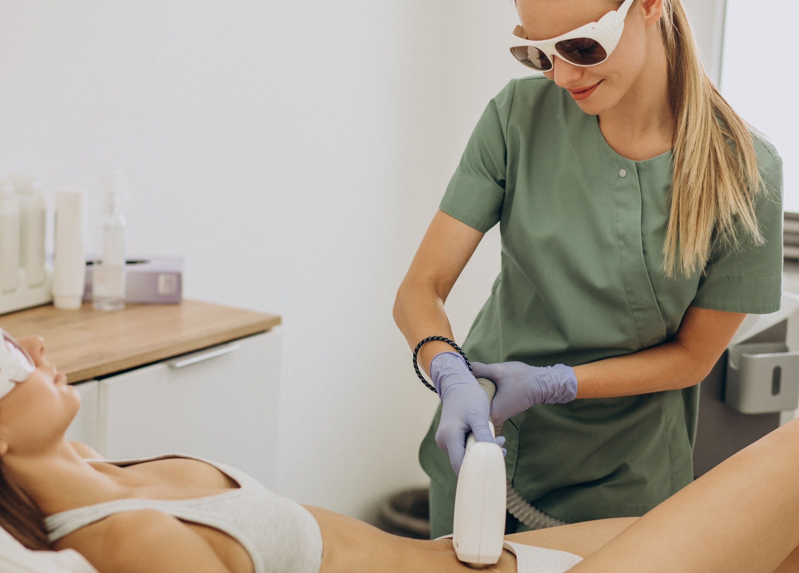 Процедура лазерної епіляції в Lazer Studio (ТЦ Атріум), Ternopil, Ternopil Oblast, UA.