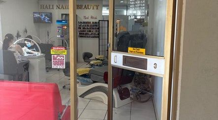 รูปภาพ Hali Nails & Beauty 3