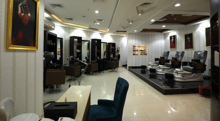 Vivian Beauty Center