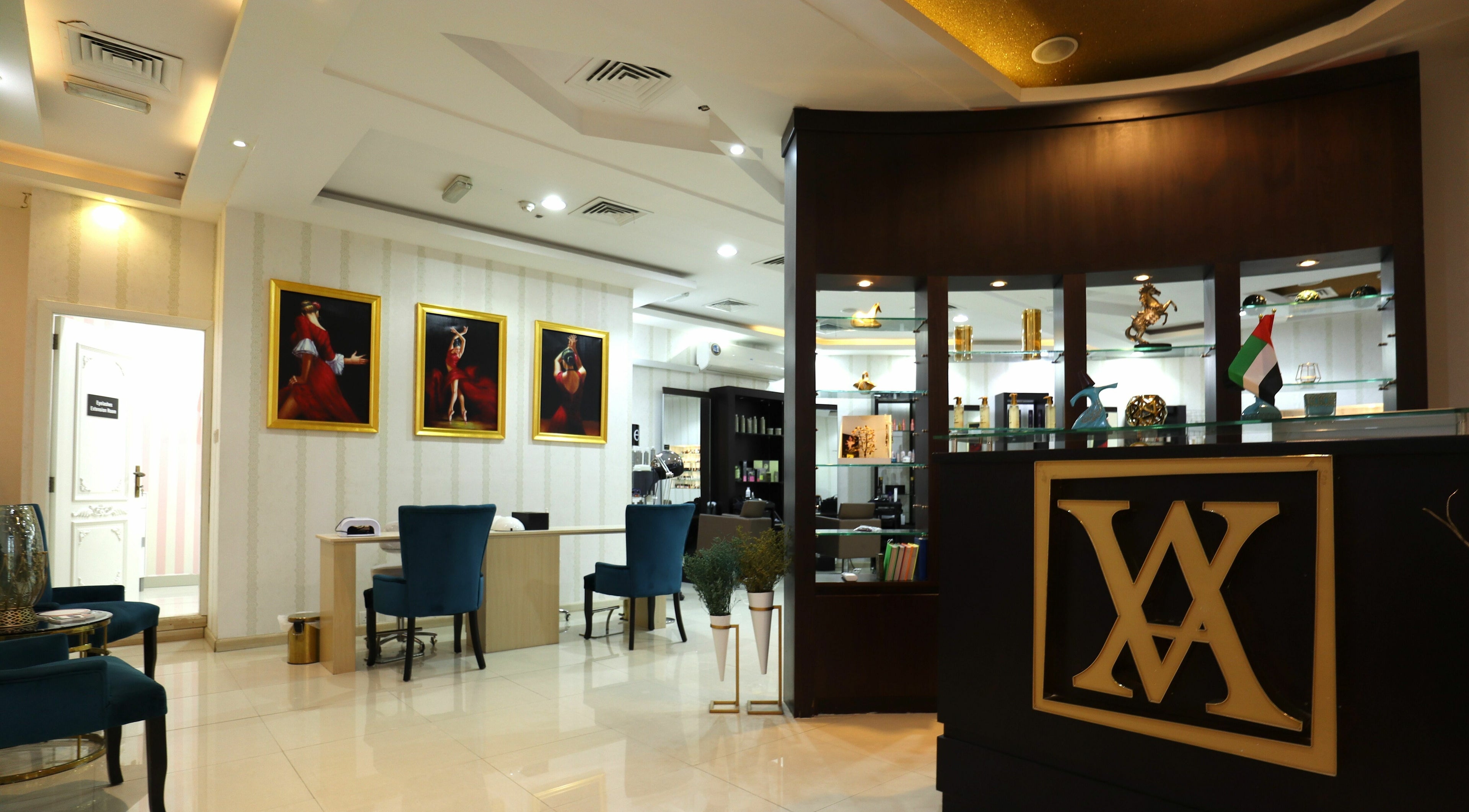 Elegant reception area of Vivian Beauty Center, دبي, دبي, AE, showcasing stylish decor and seated waiting area.