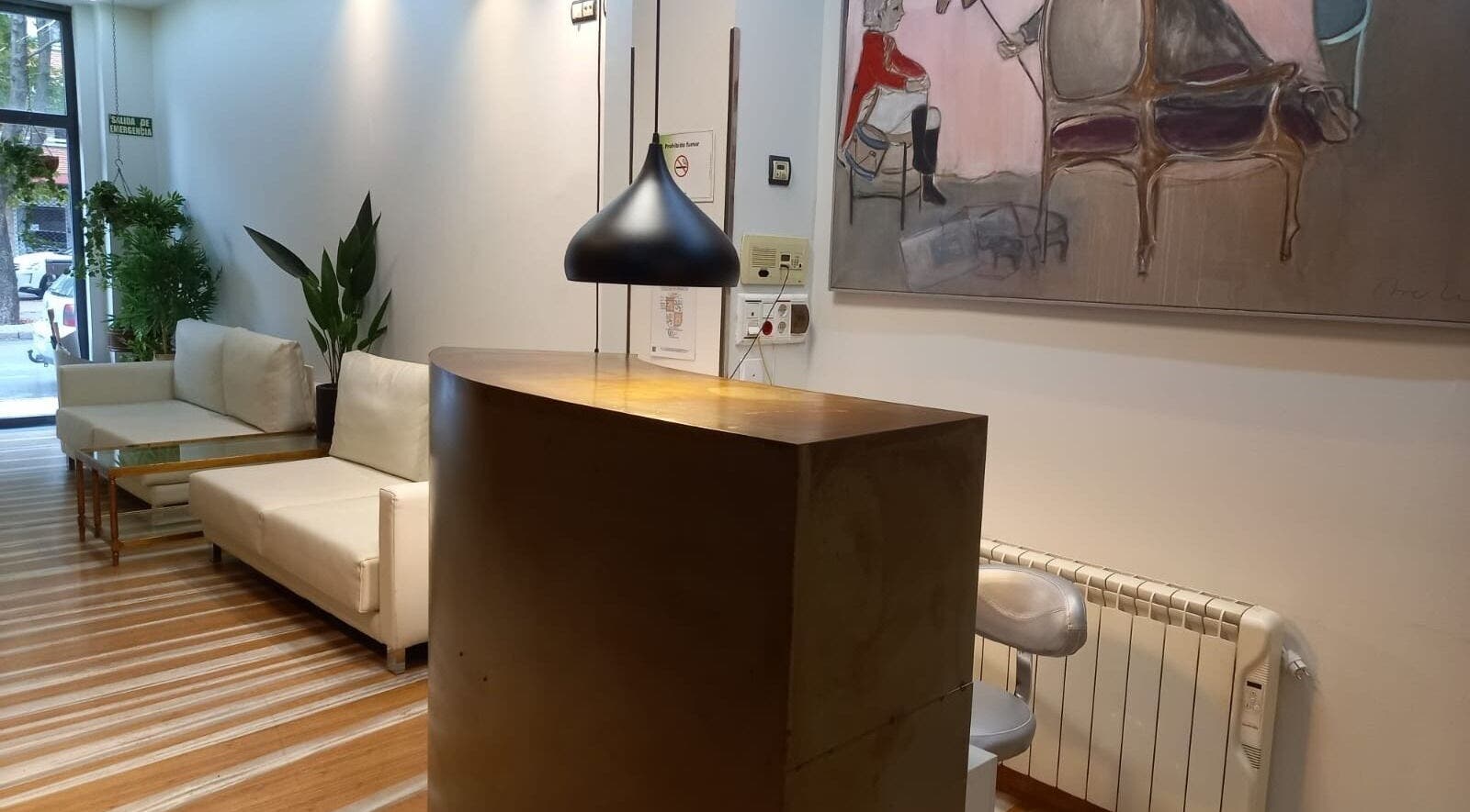 Recepción moderna de WCL. Wellness Clinic León. Medicina Estética en León, Castilla y León, ES.