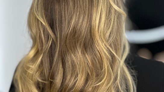 Tom Colares Hair Dresser