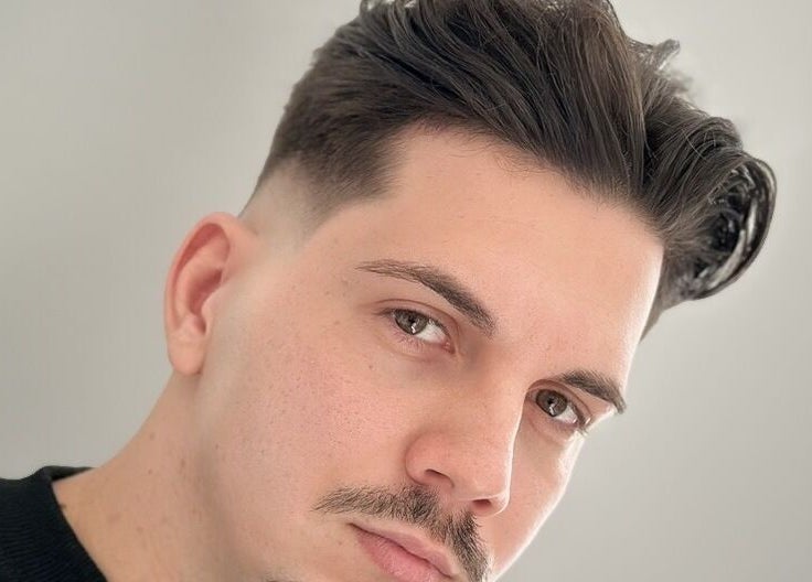 Σύγχρονο ανδρικό κούρεμα στο Diamantopoulos Barbershop- Ilion, Ίλιον, GR.