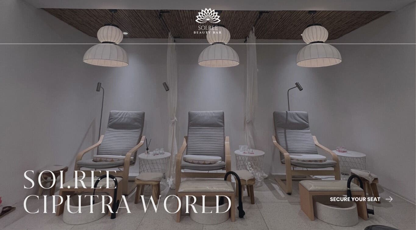 Elegant pedicure chairs at SoiRee Ciputra World, Jawa Timur, Jawa Timur, ID, exude tranquil luxury.
