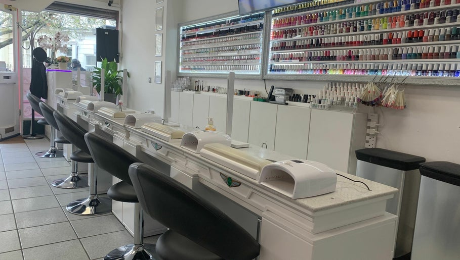 Pimlico Nail Bar image 1