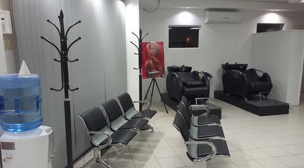 Le Monde De Paula Ltd - LMDP Haircare
