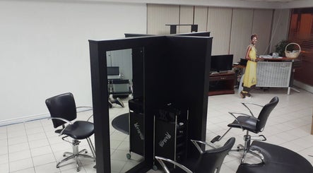 Le Monde De Paula Ltd - LMDP Haircare image 3