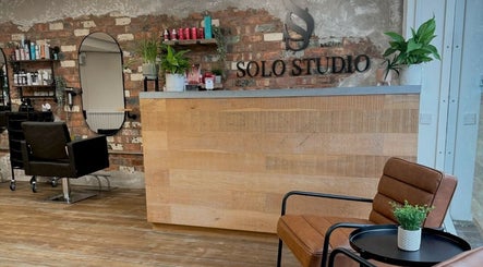 Imagen 3 de Matthew Powell Hairdressing - Solo Studio