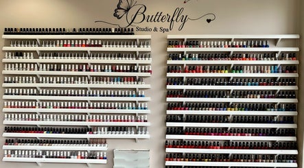 Butterfly Beauty Salon | W Broadway billede 3