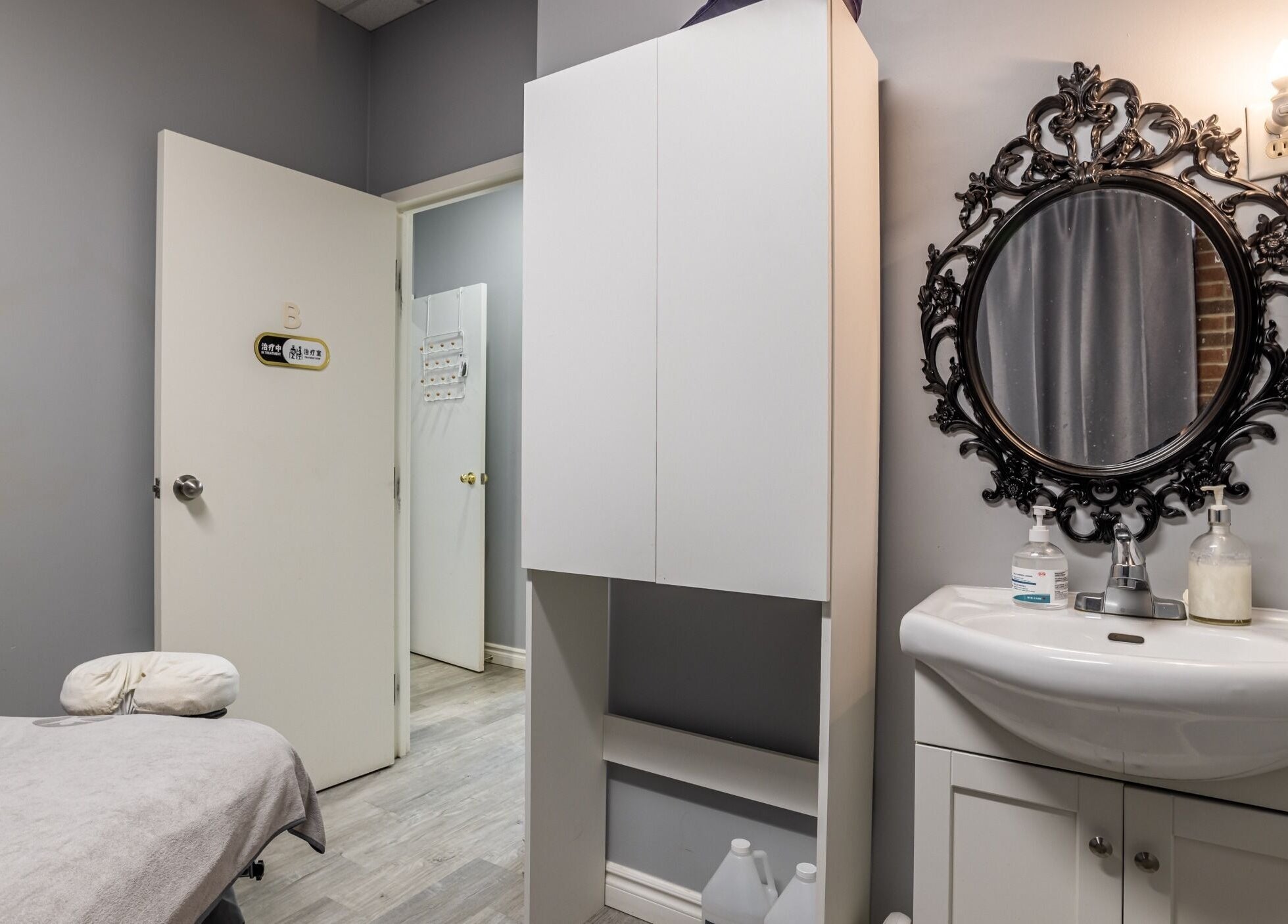 Cozy treatment room at A-Plus Rehab, Toronto, Ontario, CA, featuring elegant decor and a relaxing ambiance.