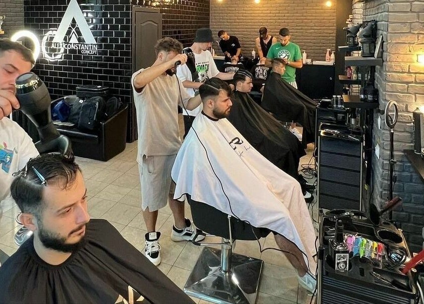 Salon Alex Constantin Concept oferind coafuri moderne în București, București, RO, cu servicii profesionale.
