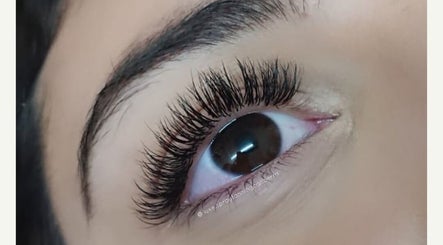 LUXE Tanning and Lash Studio