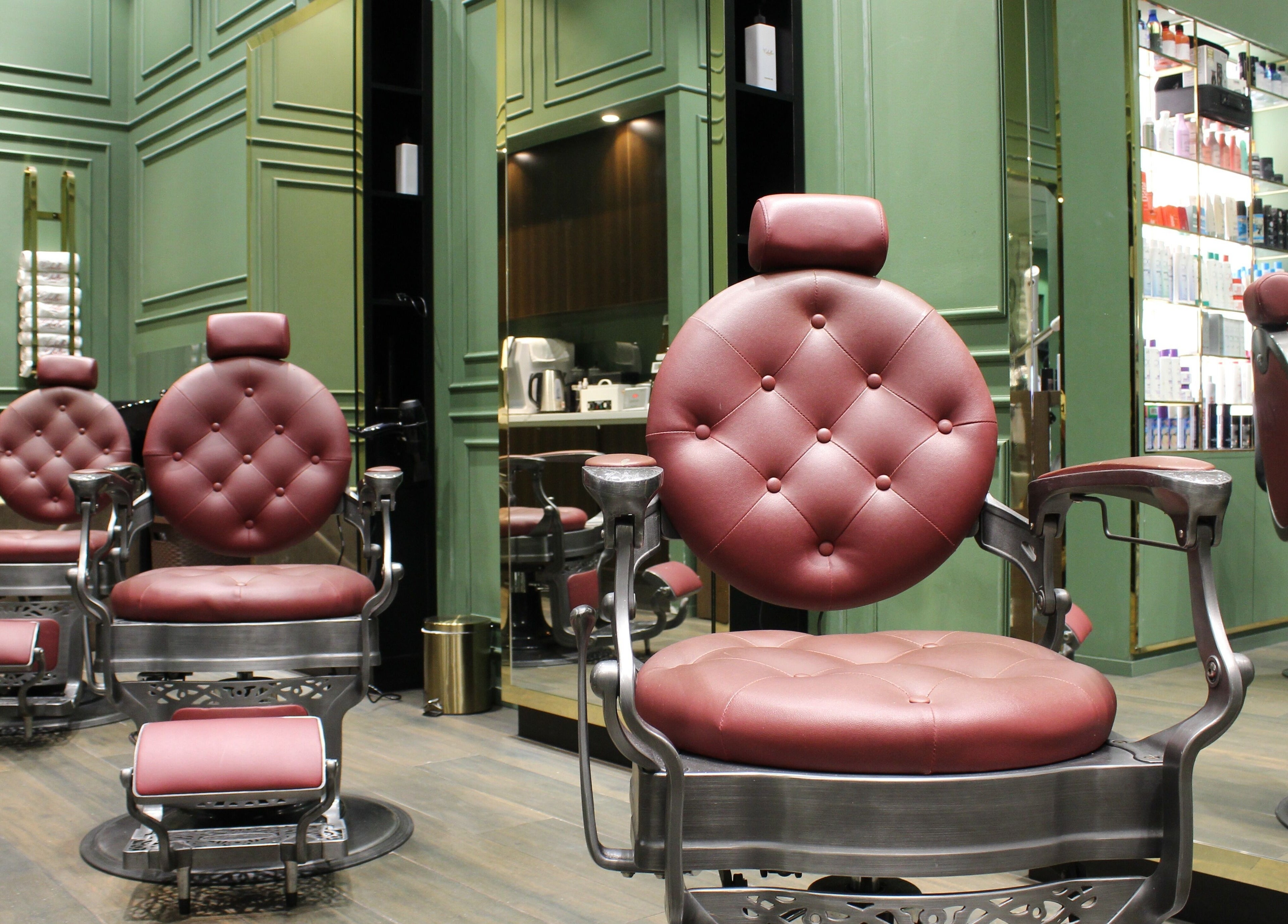 Luxurious salon chairs at Cabello Lounge - City Centre Mirdif, Dubai, Dubai, AE, providing a premium experience.