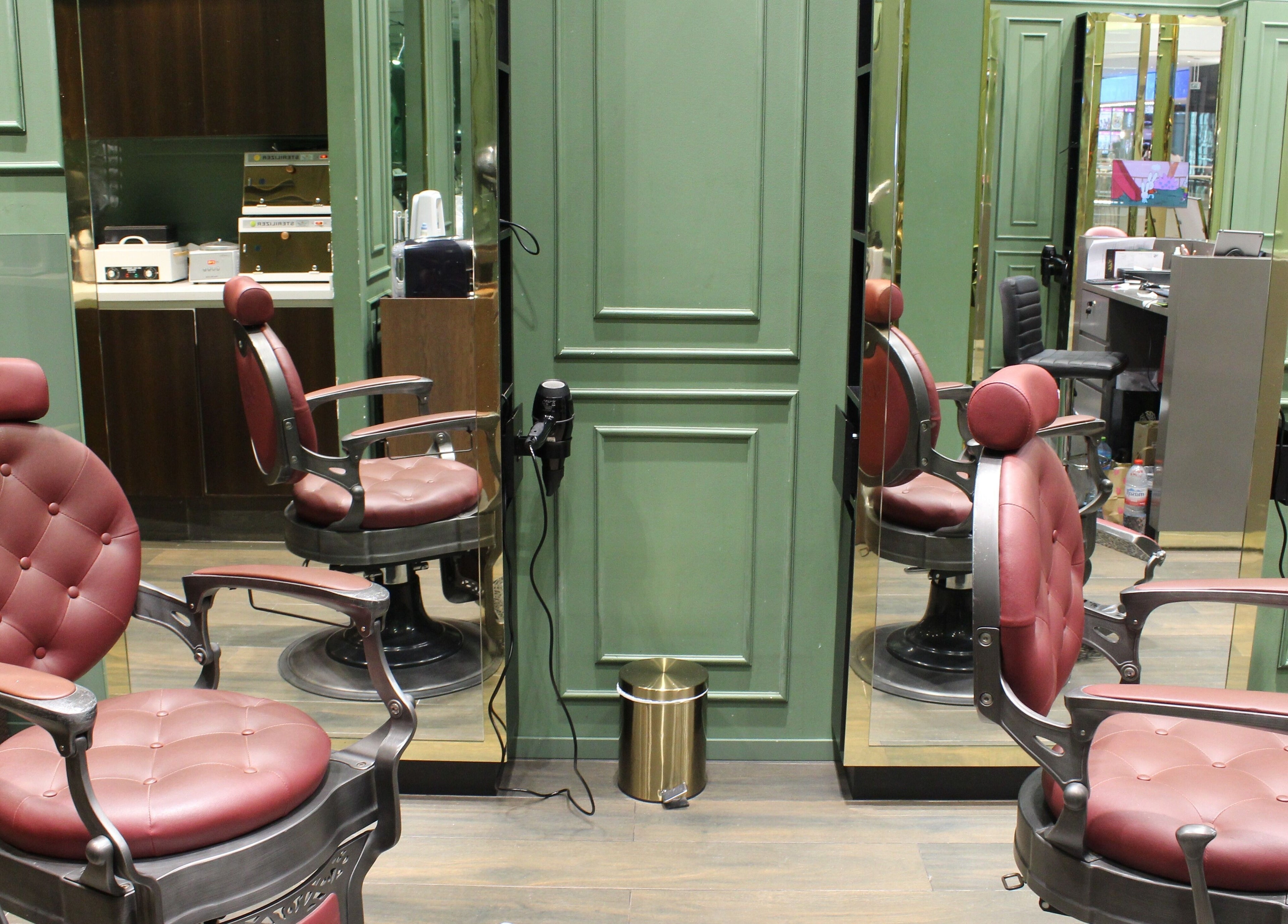 Luxurious chairs at Cabello Lounge - City Centre Mirdif in Dubai, Dubai, AE. Experience premium hair services.