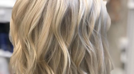Elevate Salon Llc image 3