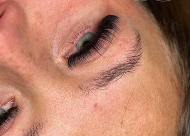 Close-up of eyelash extensions at Diamond Artistry, Halfway, England, GB.