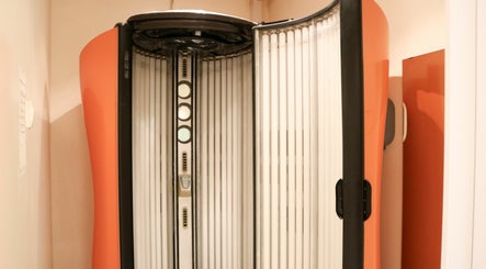 Tanning Zone Salon image 3